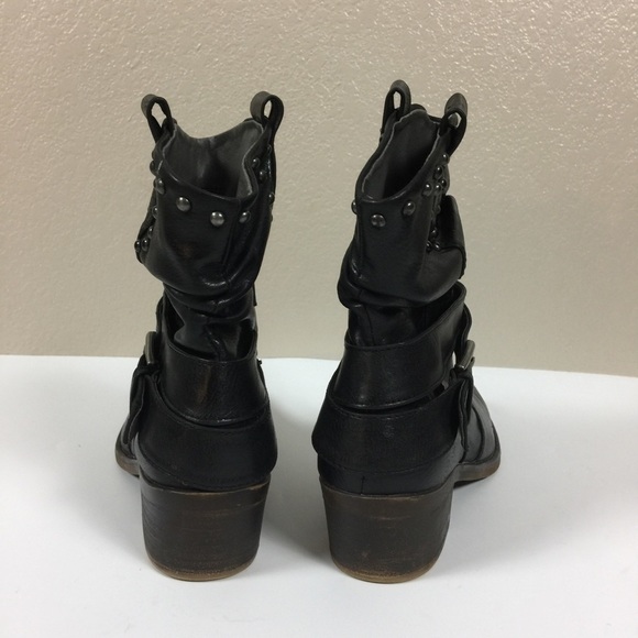 Bare Traps Black Vegan Leather Western Ankle Boots - Picture 4 of 7